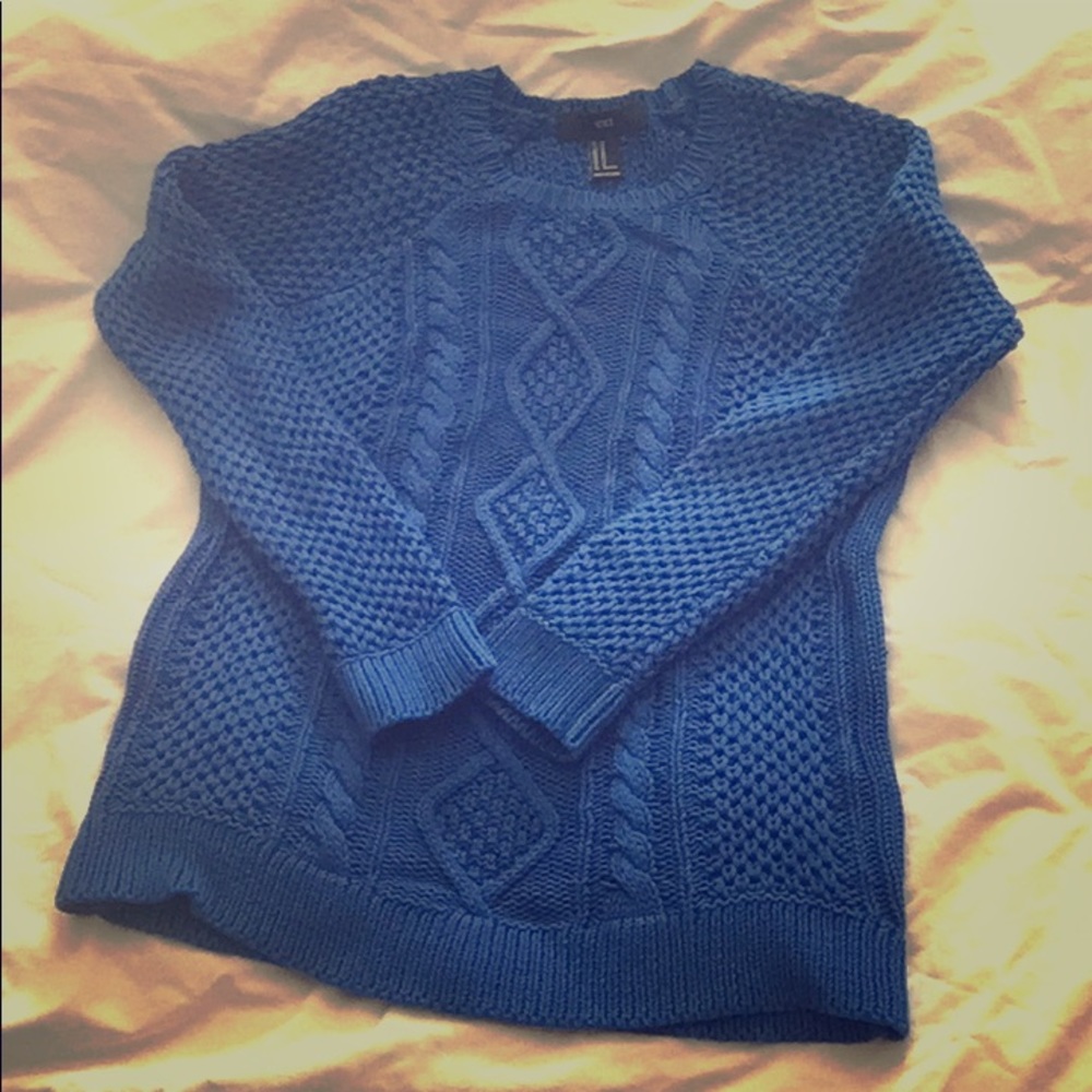 XXI Blue knit sweater